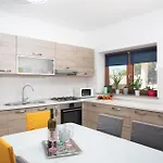 Three-bedroom In Divsici Semesterbostad Marčana