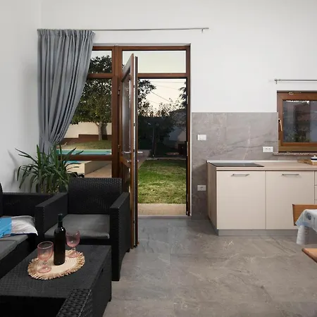 Three-bedroom In Divsici Сasa de vacaciones Marčana