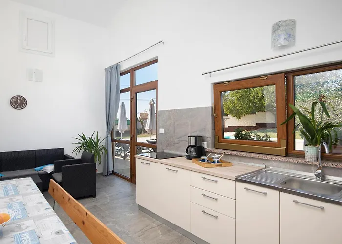 度假居 Three-bedroom In Divsici