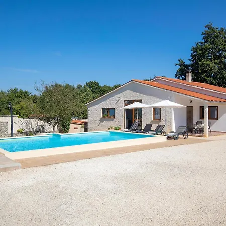 Three-bedroom In Σπίτι διακοπών *